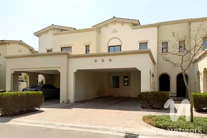 Single Row | Mid Unit | Vacant and Ready to View