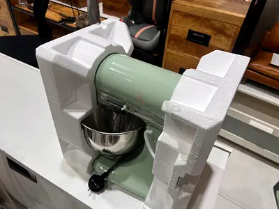 Selling Brand new Kitchen Aid Machine
