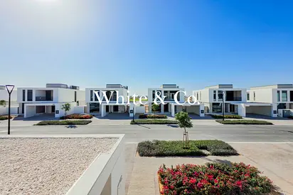 New Golf Course | Large Plot | Brand new