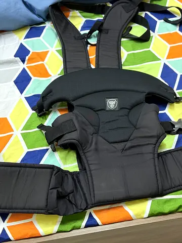 Black Baby Carrier / Baby Backpack - Comfortable, Lightly Used
