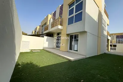 Well-Maintained 3BR Townhouse | Family-Oriented