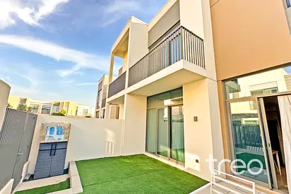 Single Row | Vacant On Transfer | Modern Finish