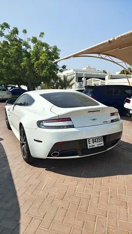 صورة 4 لـ 2013 Aston Martin VANTAGE