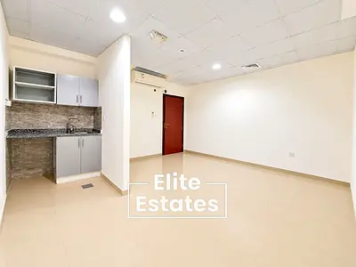 Vacant | Parking | Pool | Gym | Family Living