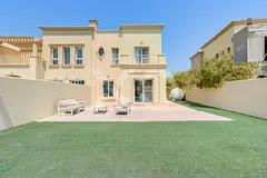 Lake View | Landscaped garden | Vacant soon