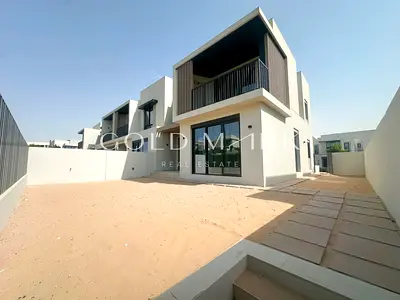 Corner Plot | Internal Unit | Best location