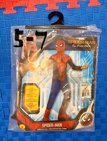 Child Spiderman Costume (Size 5-7) - almost brand new!