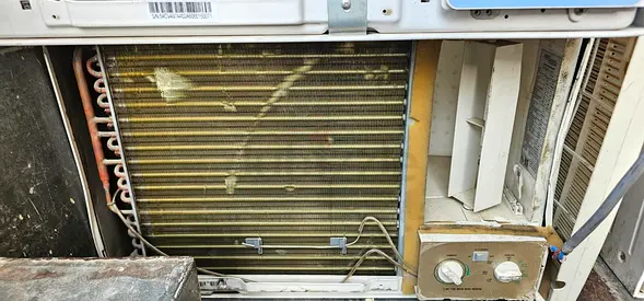 Used Window Air Conditioner Unit - Parts/Repair