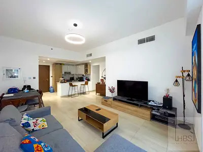 LARGE LAYOUT - VACANT - FURNISHED