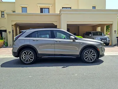 2024 Cadillac XT4 照片 4