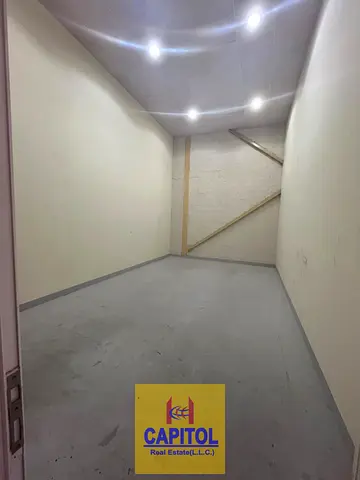 480 SQFT READY TO MOVE IN STORAGE WAREHOUSE