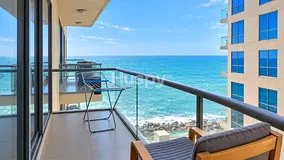 Sea view | Tenanted | 1 Bedroom