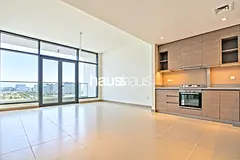 Generous Layout | Direct Park Access | 721 Sq Ft