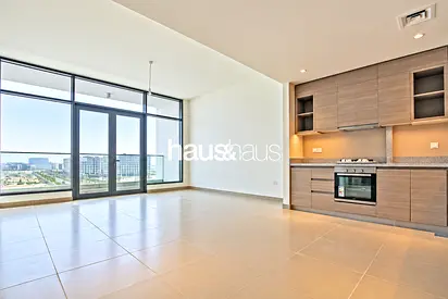 Generous Layout | Direct Park Access | 721 Sq Ft