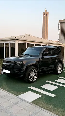 2022 Land Rover Defender 90 First Edition 007 -
