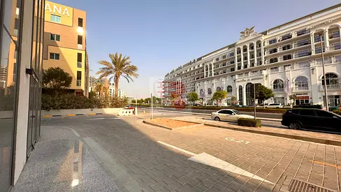 Corner Unit | RTA Parking | High Footfall
