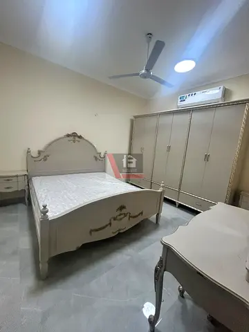 Monthly:4200/- 2Bhk Fully Furnished Huge Levish Apartment with Balcony and Close Hall As 3Bhk Available For Monthly Rent