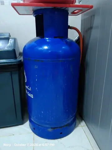 Blue 22kg LPG Gas Cylinder almost full with gas