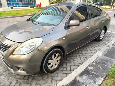 2014 Nissan SUNNY photo 2