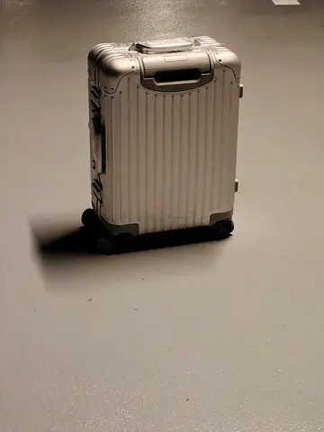 Suitcase aluminum