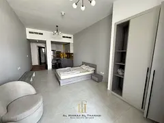 Fully Furnished ST/ Huge Layout / Balcony
