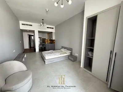 Fully Furnished ST/ Huge Layout / Balcony