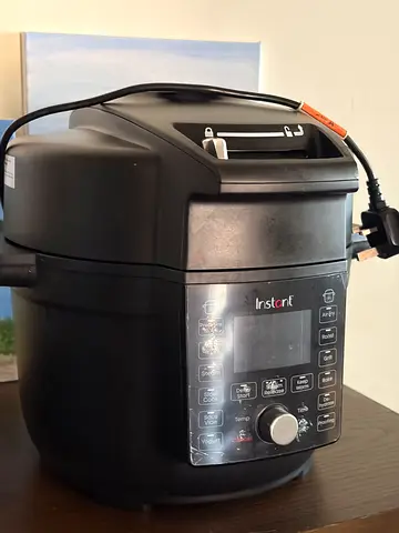 Instant Pot multicooker/pressure cooker