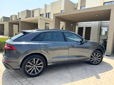 2019 AUDI Q8 — фото 3