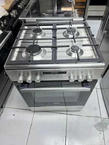 Siemens 60cm Stainless Steel Gas Cooker with Oven - Good Condition