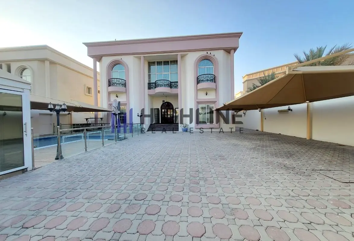 Modern 5BR Villa | Private Pool | Elegant Style
