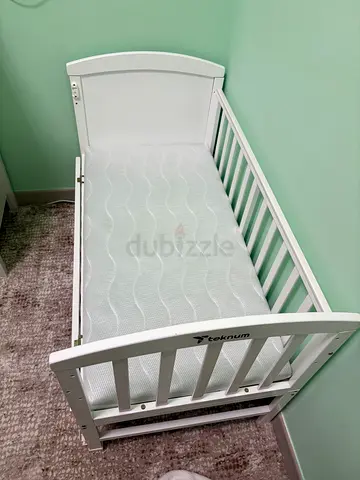 White Wooden Baby Crib with Mattress