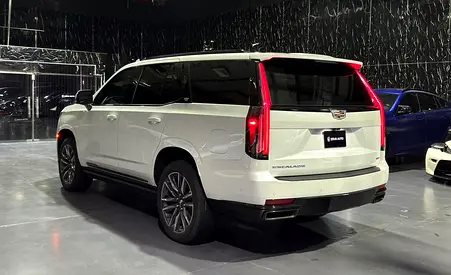 2022 Cadillac ESCALADE — фото 4