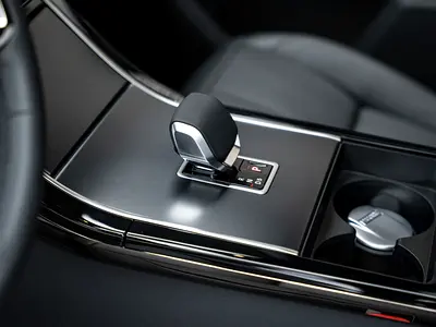 2026 LAND Rover RANGE ROVER VELAR — миниатюра 18