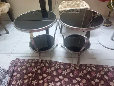 Round coffee tables for urgent sale