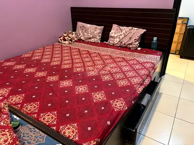 King size bed