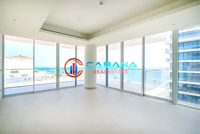 Premium Beachfront Living | Spacious Unit | Stunning Views