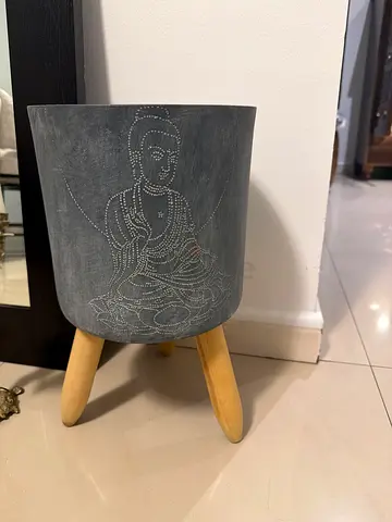 Small Wooden Tripod Plant Stand with Grey Buddha-Patterned Pot