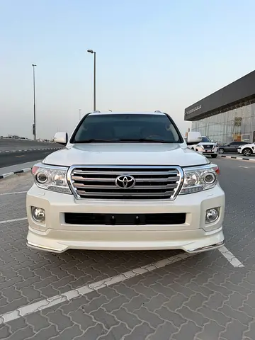 2015 Toyota Land Cruiser VXR GCC Specs