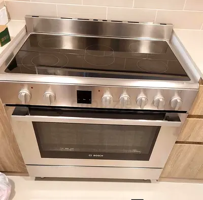 Bosch Stainless Steel Ceramic Hob with Oven 90cm- Good Condition