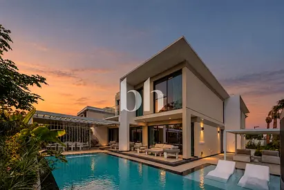 Fully upgraded | Vastu | True Corner Plot