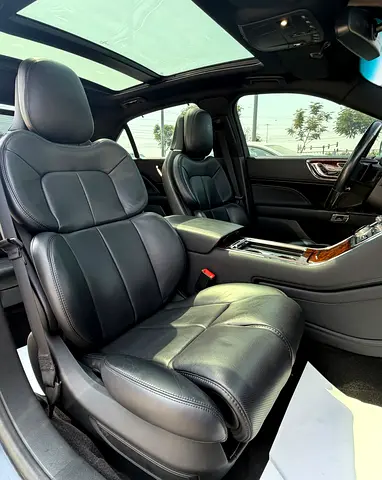 2018 Lincoln CONTINENTAL — миниатюра 12