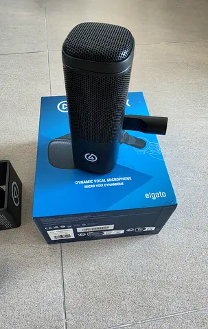 Elgato Wave DX Dynamic mic with low profile elgato mic arm