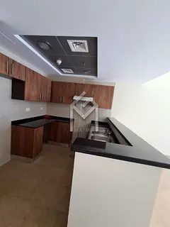 COMMUNITY VIEW | BRIGHT UNIT | NEAR TO EXIT