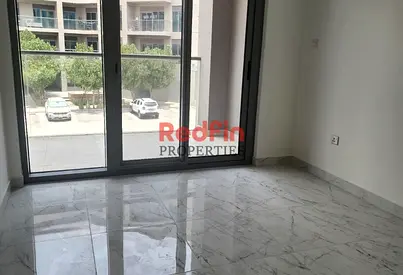 One Bedroom! Ready to Move ! Big layout