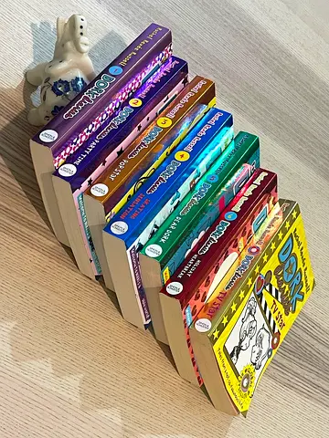 Dork Diaries - Welcome to Nikki's Dorkable World by Rachel Renee Ruseell Collection (used)