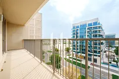 Neighbourhood Views | Vacant on Transfer | Lively