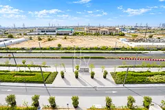 Cosy | Skyline and Community View | Vacant