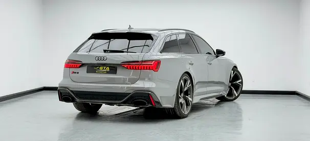 صورة 4 لـ 2021 AUDI RS6