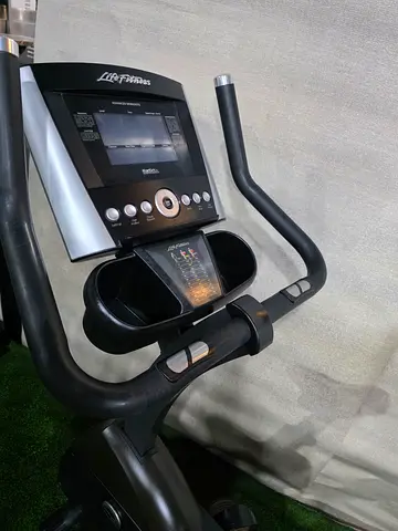 Life fitness C3 console upright bike.
