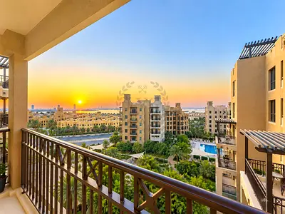 Luxury Neutral Interior l Furnished l High Floor